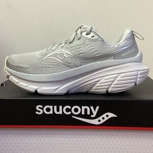 Women’s Saucony Guide 18